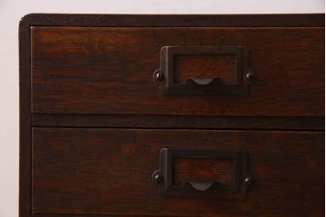 レトロ家具　昭和レトロ　ネームプレート取っ手付き!ナラ材の5杯小引き出し