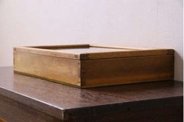 アンティーク雑貨　昭和レトロ　古い木製のアンティークコレクションボックス(ガラスケース・収納箱)(2)