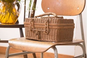 アンティーク雑貨　和製アンティーク　かわいらしい小ぶりなバスケット