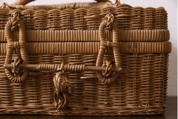 アンティーク雑貨　和製アンティーク　かわいらしい小ぶりなバスケット