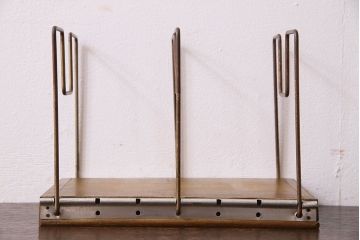 アンティーク雑貨　アンティーク　昭和レトロ　シンプルな本立て(1)