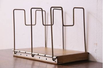 アンティーク雑貨　アンティーク　昭和レトロ　シンプルな本立て(1)