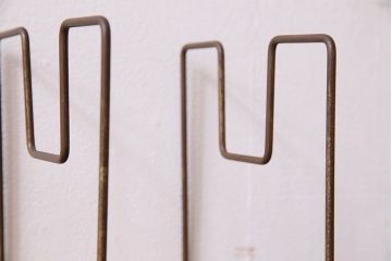 アンティーク雑貨　アンティーク　昭和レトロ　シンプルな本立て(1)