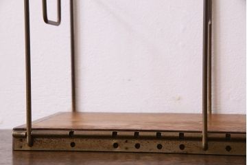 アンティーク雑貨　アンティーク　昭和レトロ　シンプルな本立て(2)