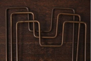 アンティーク雑貨　アンティーク　昭和レトロ　シンプルな本立て(2)