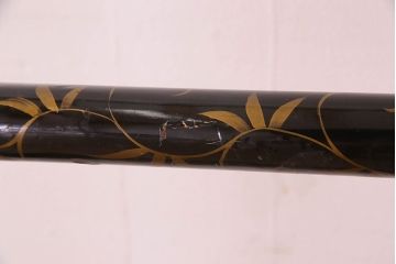 アンティーク雑貨　古民具・骨董　美しい蒔絵入りの大きな衣桁(ハンガーラック)