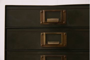 ヴィンテージ家具　ビンテージ　ネームプレート取っ手付き　スチール製小引き出し(小物入れ、小物収納)(1)