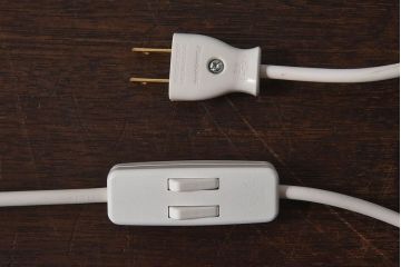 中古　Fabbian(ファビアン)　VICKY(ヴィッキー)　B03　テーブルスタンドライト(デスクスタンドライト、照明)(定価約7万円)