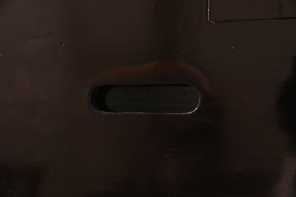 アンティーク雑貨　古民具・骨董　漆塗りが美しい大振りな小引き出し(裁縫箱)