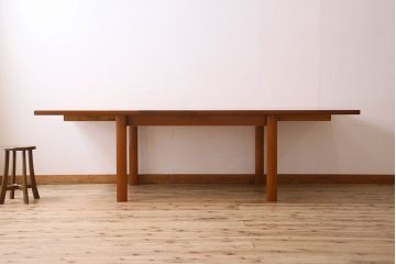 北欧家具　チーク材　明るい色味が素敵なエクステンションテーブル(ダイニングテーブル)
