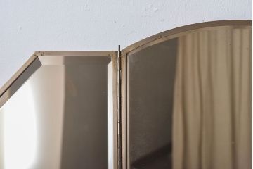 アンティーク雑貨　和製アンティーク　デスク型　レトロな雰囲気漂う銅製三面鏡(ミラー)