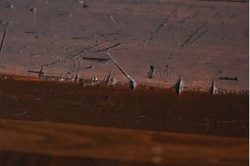 レトロ家具　昭和レトロ　古い木の質感が味わい深い鉄脚ベンチ(アイアンベンチ、長椅子)