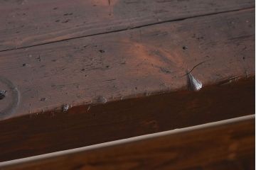 レトロ家具　昭和レトロ　古い木の質感が味わい深い鉄脚ベンチ(アイアンベンチ、長椅子)