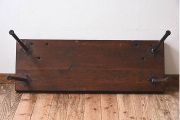 レトロ家具　昭和レトロ　古い木の質感が味わい深い鉄脚ベンチ(アイアンベンチ、長椅子)