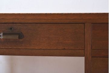 レトロ家具　昭和レトロ　薄型　古い木の質感が味わい深い片袖机(ワークデスク、在宅ワーク、在宅用、学習机)