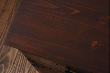 アンティーク家具　和製アンティーク　金具や鋲が立派な箪笥ローボード(ローチェスト、引き出し)