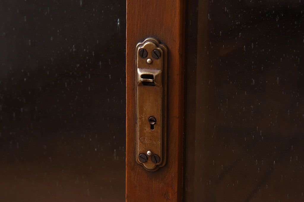 レトロ家具　昭和レトロ　気泡ガラスが味わい深い収納棚(戸棚、キャビネット)(1)
