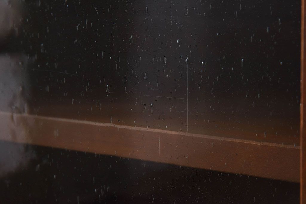 レトロ家具　昭和レトロ　気泡ガラスが味わい深い収納棚(戸棚、キャビネット)(1)