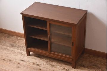 レトロ家具　昭和レトロ　気泡ガラスが味わい深い小振りな収納棚(戸棚、キャビネット)