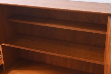 G-PLAN(ジープラン) 北欧家具　チーク材　美しいフォルムのサイドボード(サイドキャビネット)