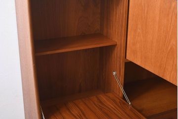 G-PLAN(ジープラン) 北欧家具　チーク材　美しいフォルムのサイドボード(サイドキャビネット)