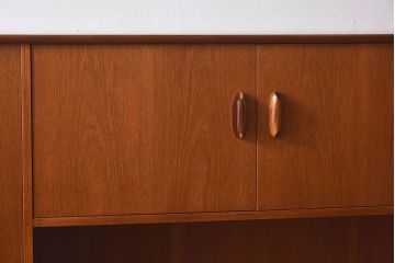 G-PLAN(ジープラン) 北欧家具　チーク材　美しいフォルムのサイドボード(サイドキャビネット)