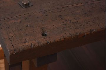 アンティーク雑貨　昭和レトロ　無骨なデザインが魅力的な作業台(花台、飾り台、長机)