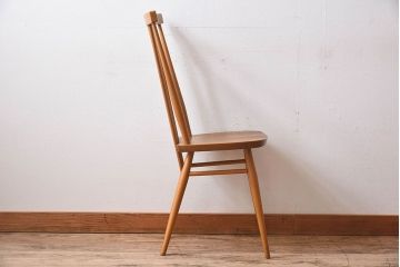 ヴィンテージ家具　イギリスビンテージ　ERCOL(アーコール)　シンプルなデザインのチェア(ダイニングチェア、椅子)