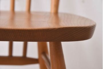 ヴィンテージ家具　イギリスビンテージ　ERCOL(アーコール)　シンプルなデザインのチェア(ダイニングチェア、椅子)