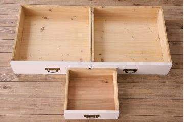 アンティーク家具　フランスアンティーク　色ガラス入り　大振りなカップボード(キャビネット、食器棚、収納棚、戸棚)