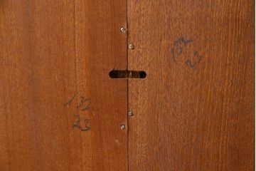 G-PLAN(ジープラン)　北欧スタイル家具　機能性に優れたサイドキャビネット(サイドボード、収納棚)(1)