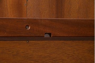 G-PLAN(ジープラン)　北欧スタイル家具　機能性に優れたサイドキャビネット(サイドボード、収納棚)(1)