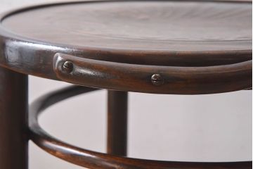 アンティーク家具　イギリスアンティーク　味わい深いデザインのアームチェア(ダイニングチェア、椅子)