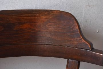 アンティーク家具　イギリスアンティーク　味わい深いデザインのアームチェア(ダイニングチェア、椅子)