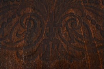 アンティーク家具　イギリスアンティーク　味わい深いデザインのアームチェア(ダイニングチェア、椅子)