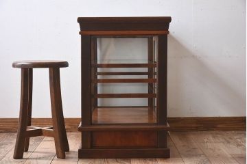 アンティーク家具　大正ロマン 引き出し付き!小振りな三面ガラスケース(ショーケース、収納棚、陳列棚)
