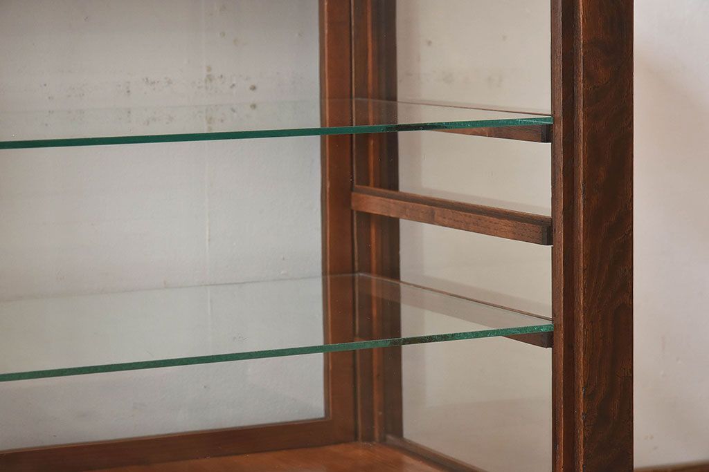 アンティーク家具　大正ロマン 引き出し付き!小振りな三面ガラスケース(ショーケース、収納棚、陳列棚)