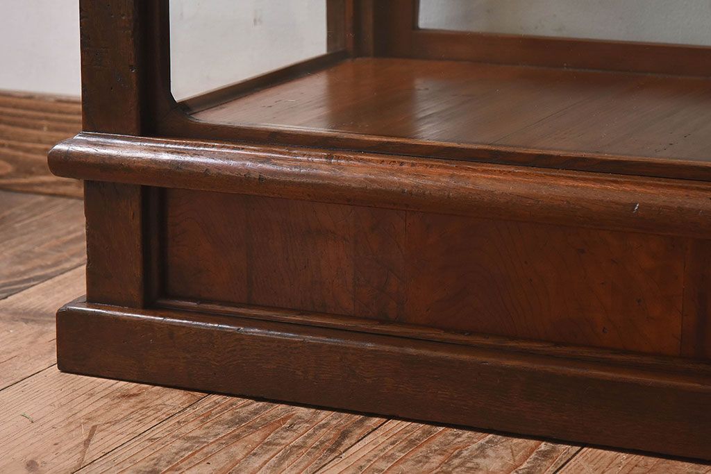 アンティーク家具　大正ロマン 引き出し付き!小振りな三面ガラスケース(ショーケース、収納棚、陳列棚)