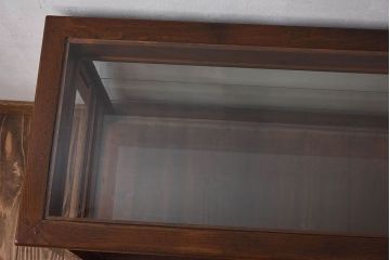 アンティーク家具　大正ロマン 引き出し付き!小振りな三面ガラスケース(ショーケース、収納棚、陳列棚)