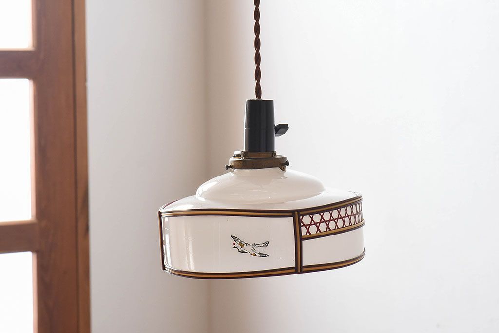 昭和レトロ　和製アンティーク　雅なデザインが味わい深い天井照明