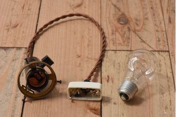 昭和レトロ　和製アンティーク　雅なデザインが味わい深い天井照明