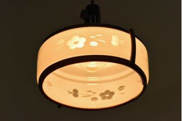 昭和レトロ　和製アンティーク　花切子の愛らしい天井照明