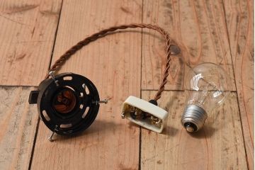 昭和レトロ　和製アンティーク　花切子の愛らしい天井照明