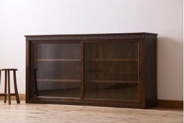 アンティーク家具　大正ロマン　前面の飾りが素敵な収納棚(戸棚、ガラスケース、ショーケース)(1)