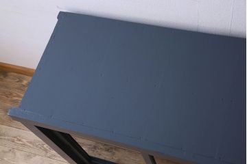 ペイント家具　シックなカラーが素敵な四面引き戸の収納棚(戸棚、食器棚)