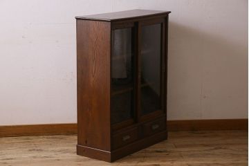 レトロ家具　和製アンティーク　レトロな雰囲気が魅力的な小振りな本箱(収納棚、ブックケース)