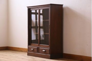 レトロ家具　和製アンティーク　レトロな雰囲気が魅力的な小振りな本箱(収納棚、ブックケース)