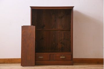レトロ家具　和製アンティーク　レトロな雰囲気が魅力的な小振りな本箱(収納棚、ブックケース)