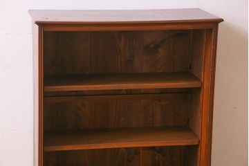 レトロ家具　和製アンティーク　レトロな雰囲気が魅力的な小振りな本箱(収納棚、ブックケース)