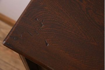 レトロ家具　和製アンティーク　レトロな雰囲気が魅力的な小振りな本箱(収納棚、ブックケース)